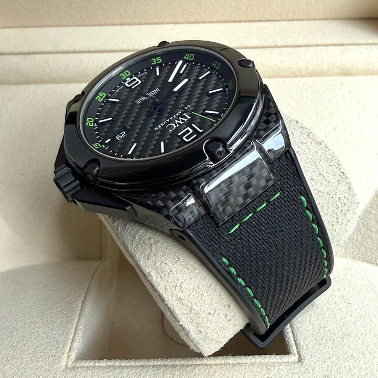IWC Ingenieur Automatic IW322404 (2017) - Black dial 46 mm Carbon case (16/21)