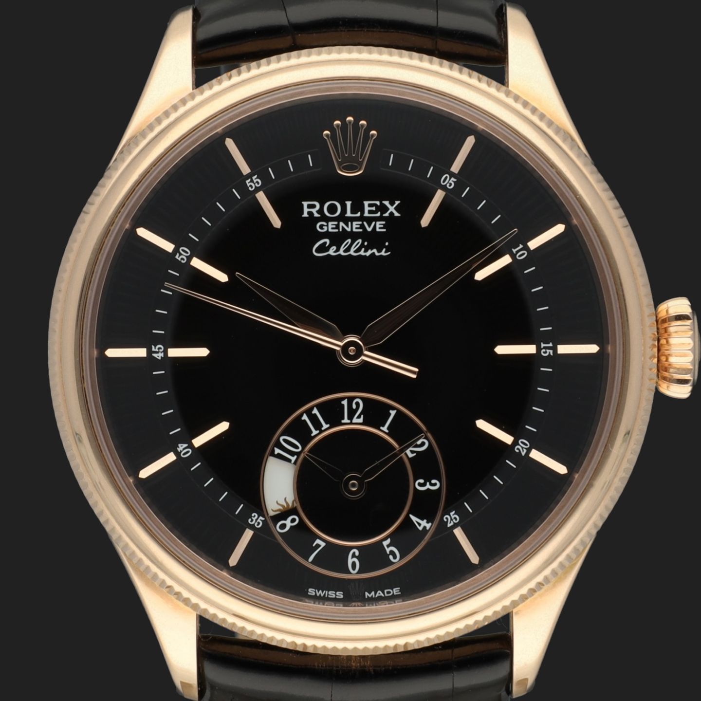 Rolex Cellini Dual Time 50525 (2015) - Black dial 39 mm Rose Gold case (2/8)