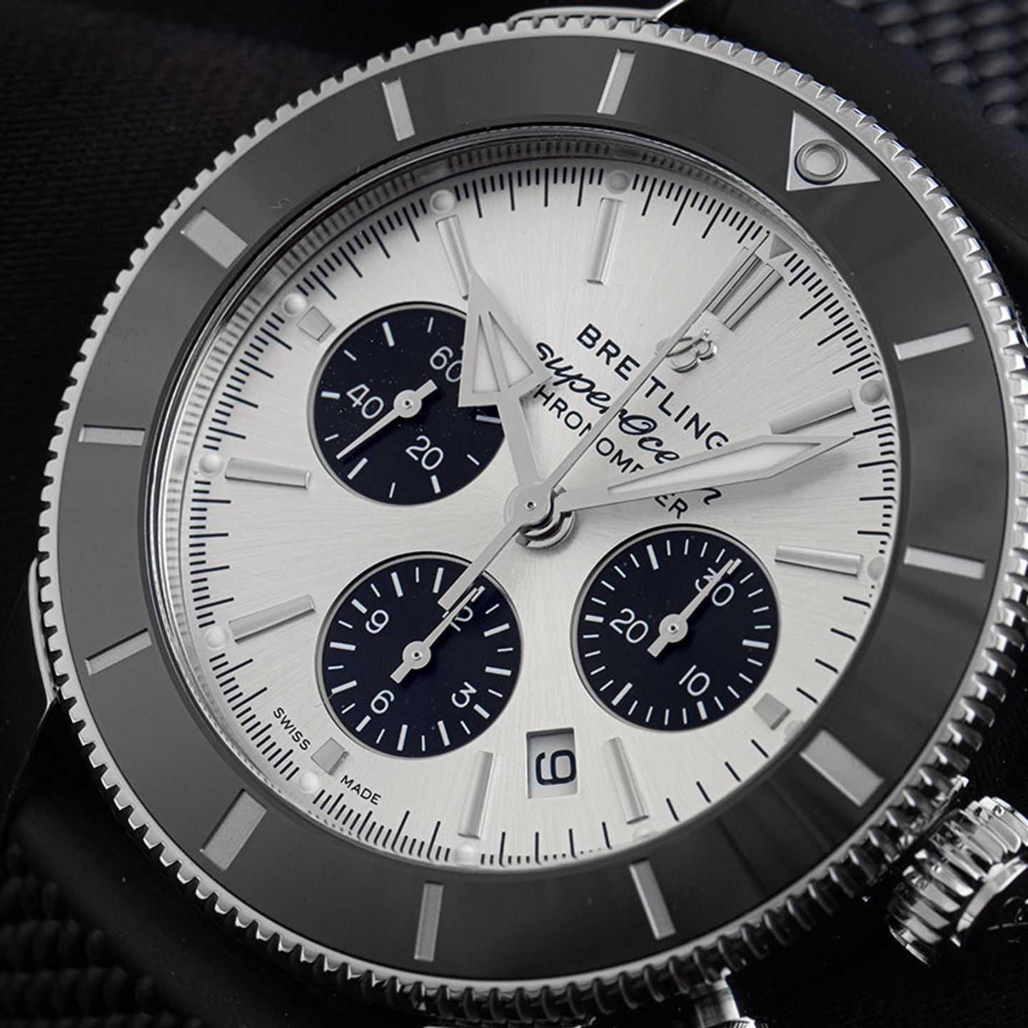 Breitling Superocean Heritage II Chronograph AB0162121G1S1 (2025) - Silver dial 44 mm Steel case (3/7)