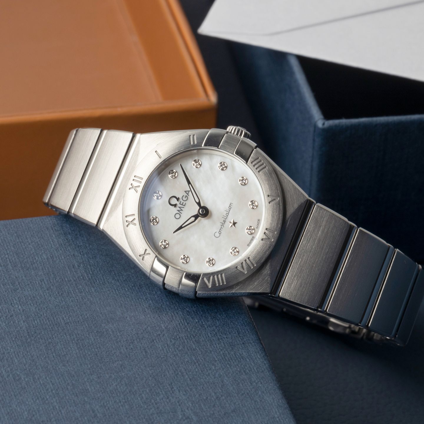 Omega Constellation Quartz 131.10.25.60.55.001 - (2/8)