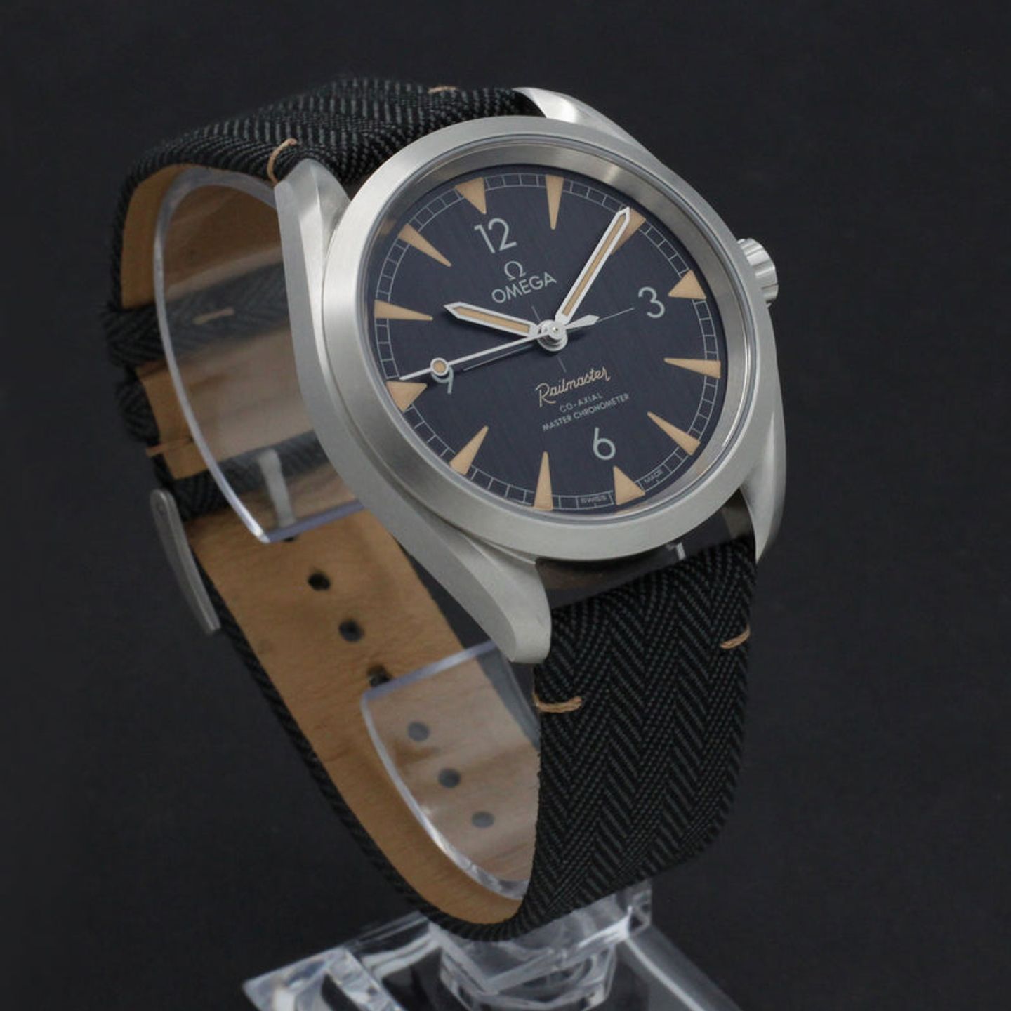 Omega Seamaster Railmaster 220.12.40.20.01.001 (2023) - Zwart wijzerplaat 40mm Staal (4/7)