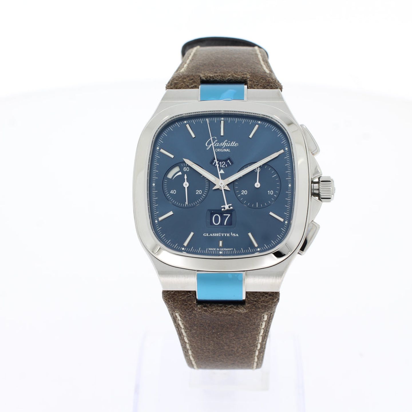 Glashütte Original Seventies Chronograph Panorama Date 1-37-02-08-02-62 (2026) - Blauw wijzerplaat 40mm Staal (1/5)