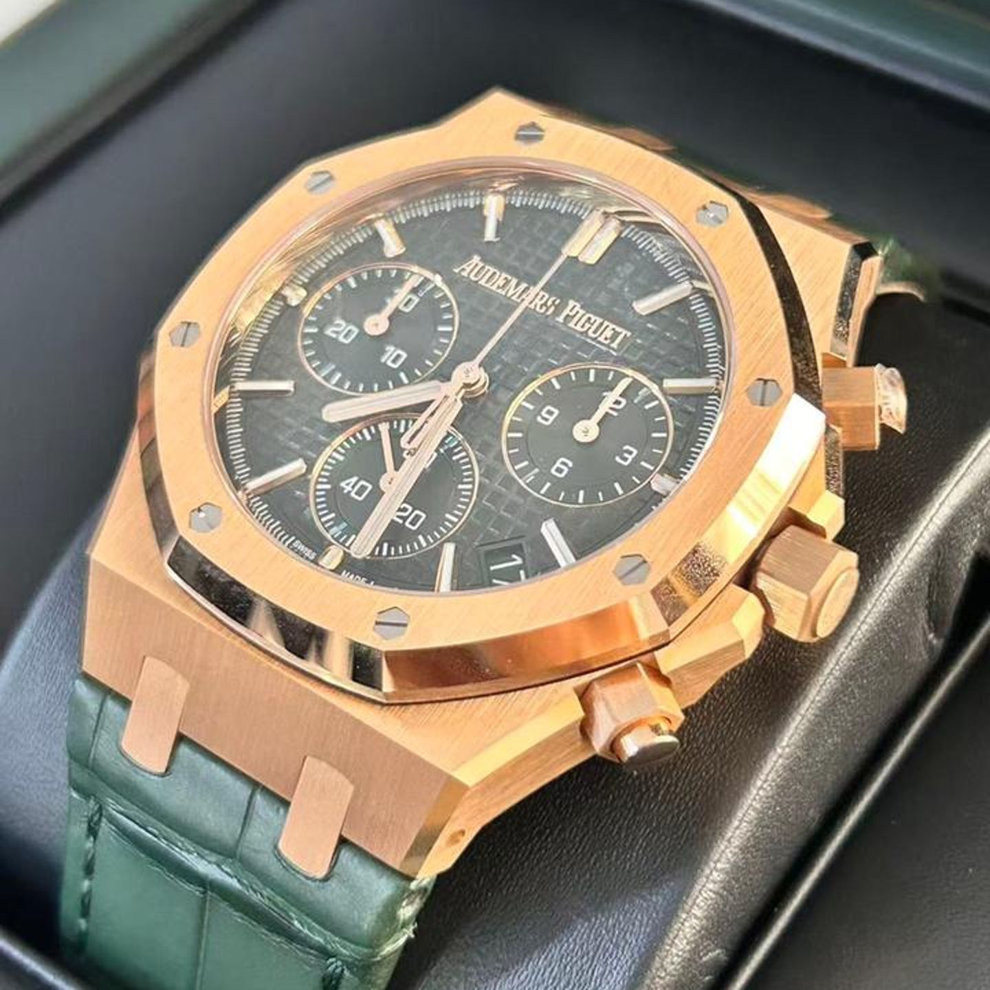Audemars Piguet Royal Oak 26240OR.OO.D404CR.02 - (1/10)