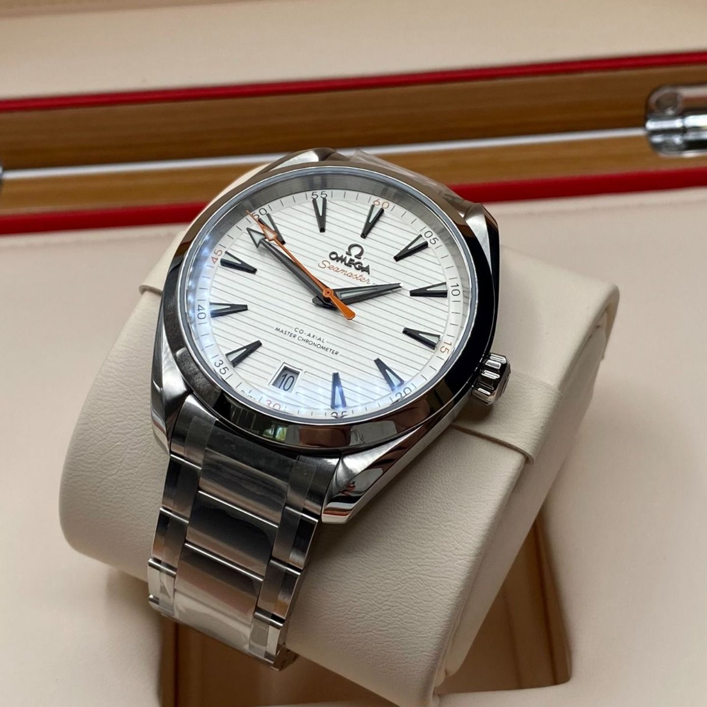 Omega Seamaster Aqua Terra 220.10.41.21.02.001 (2023) - Silver dial 41 mm Steel case (7/8)