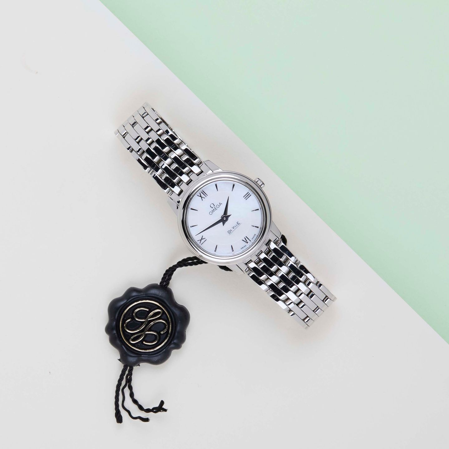 Omega De Ville Prestige 424.10.27.60.05.001 (2023) - Pearl dial 27 mm Steel case (2/8)