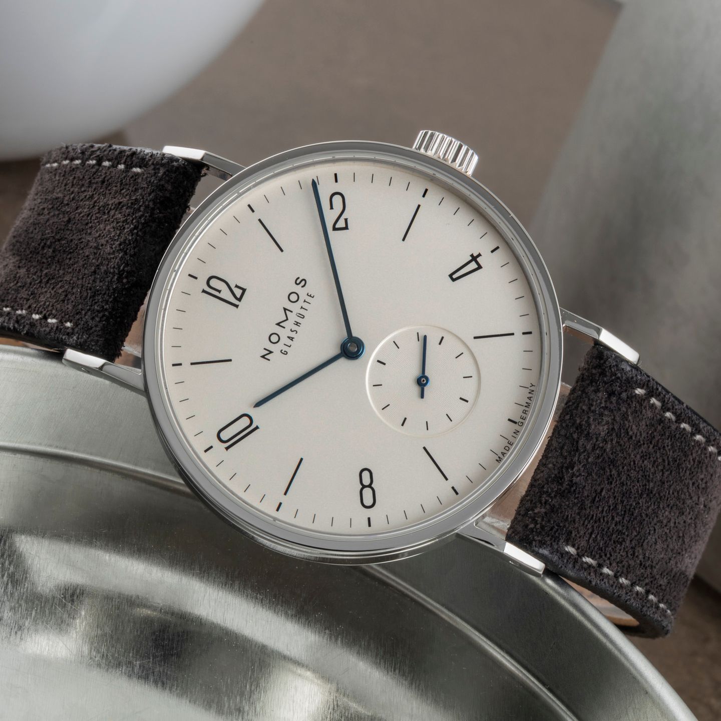 NOMOS Tangomat 601 - (2/8)