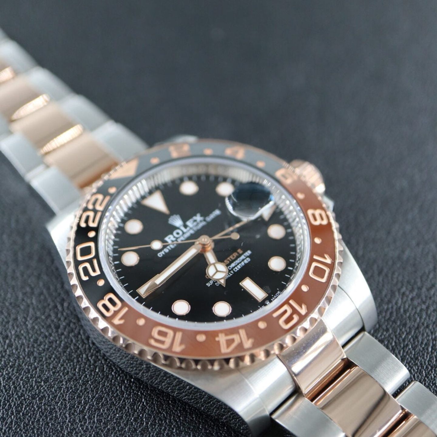 Rolex GMT-Master II 126711CHNR (2023) - Zwart wijzerplaat 40mm Goud/Staal (3/7)