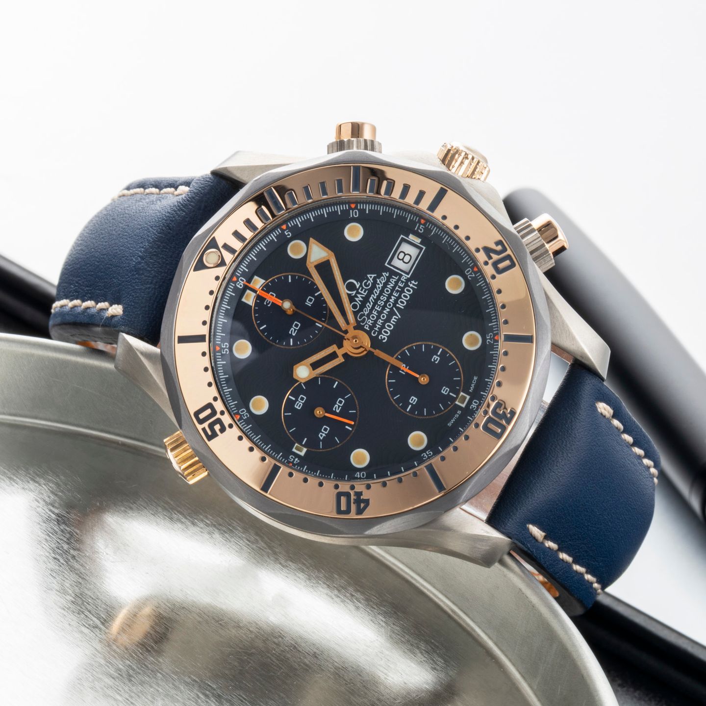 Omega Seamaster Diver 300 M 2296.80.00 (1995) - Blauw wijzerplaat 42mm Titanium (2/8)