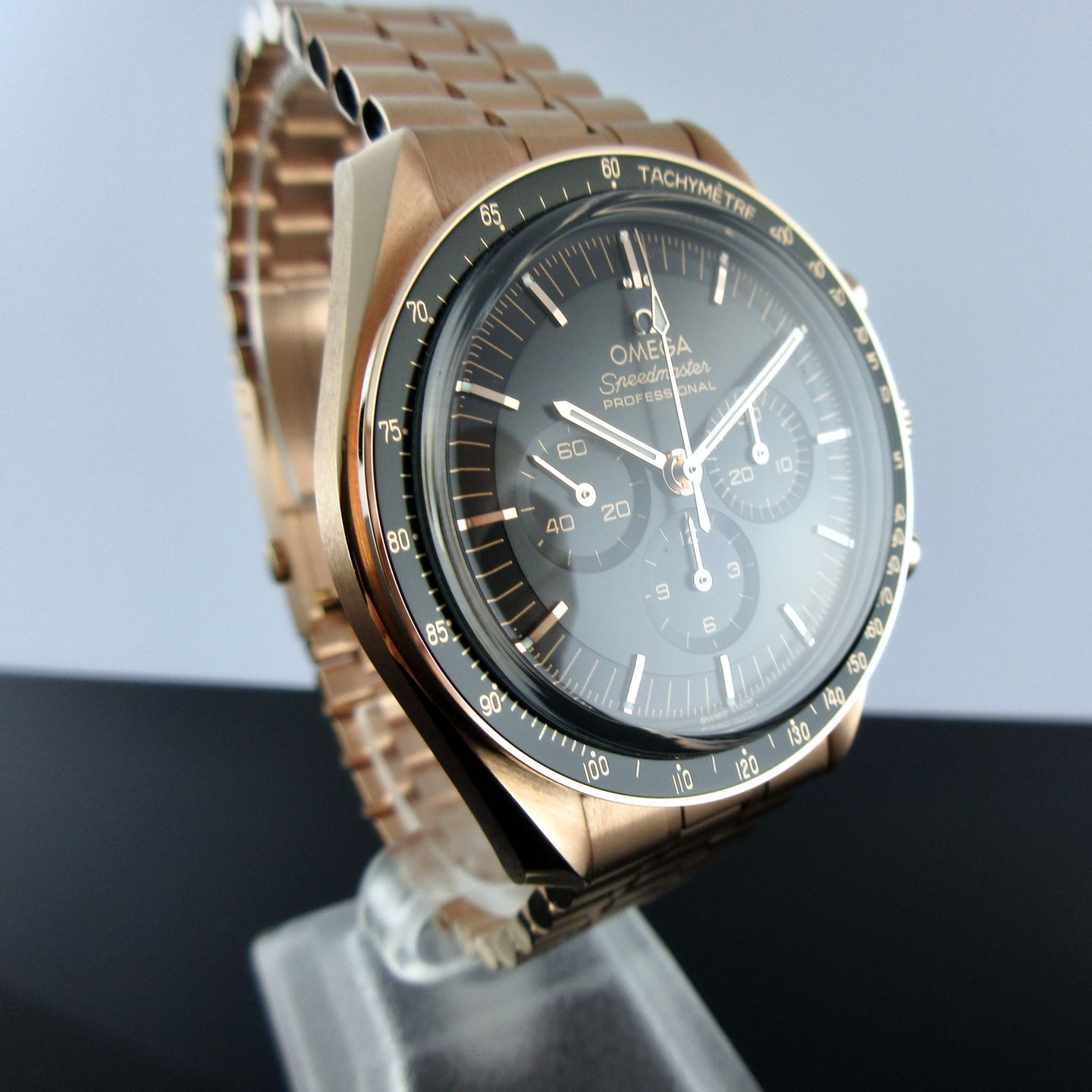 Omega Speedmaster Professional Moonwatch 310.60.42.50.01.001 (2024) - Black dial 42 mm Rose Gold case (3/8)