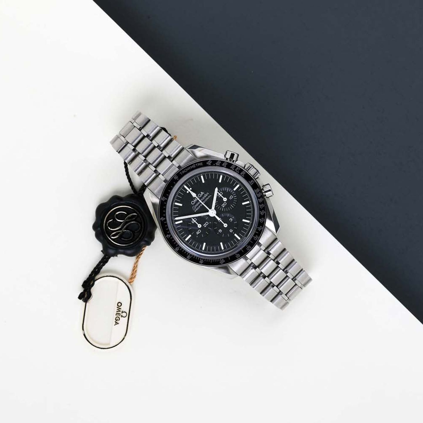 Omega Speedmaster Professional Moonwatch 310.30.42.50.01.002 (2024) - Zwart wijzerplaat 42mm Staal (2/8)