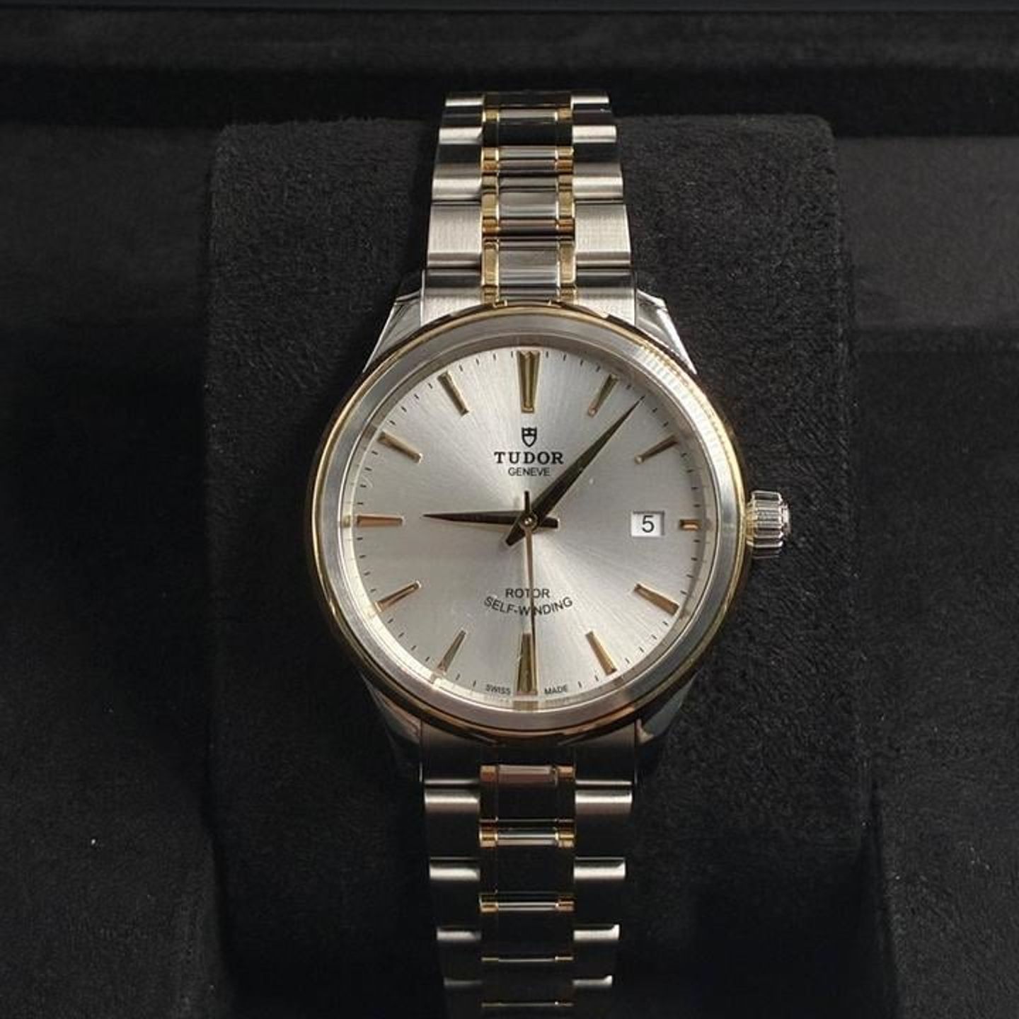 Tudor Style 12503 - (1/10)