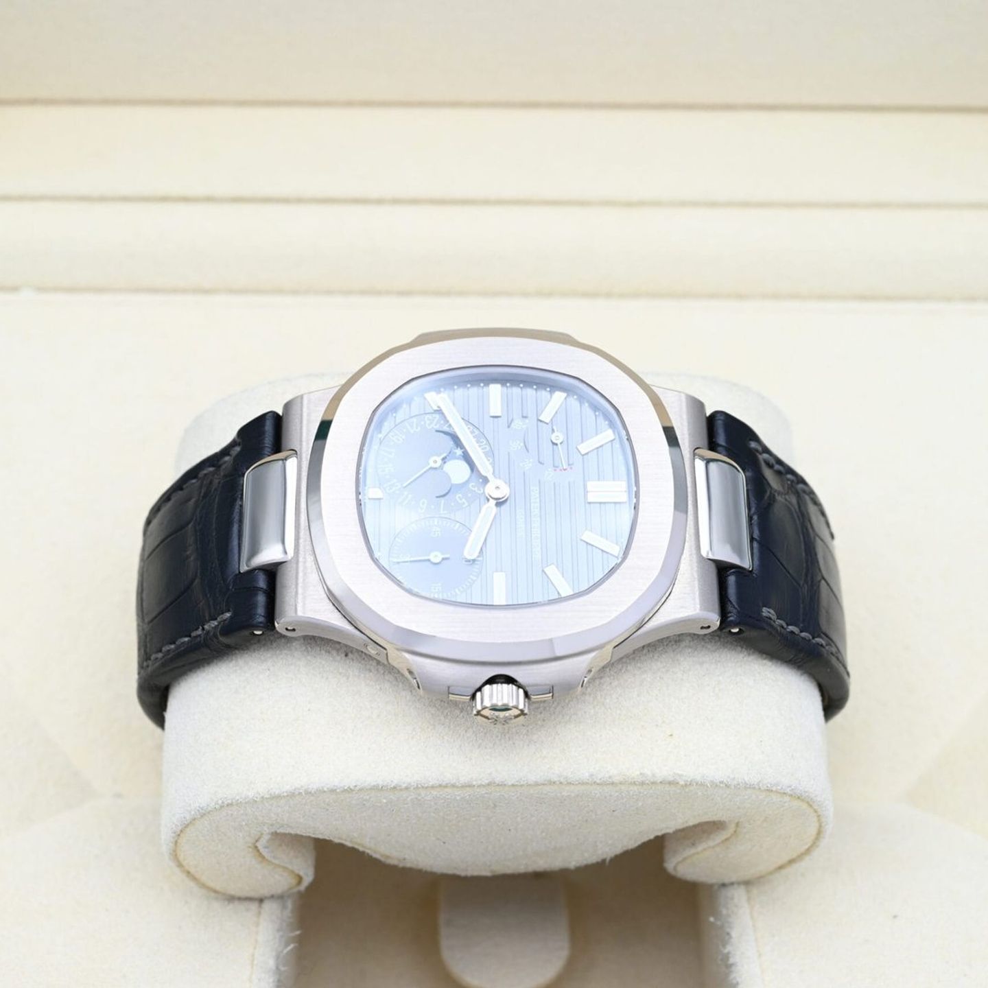 Patek Philippe Nautilus 5712G - (4/7)