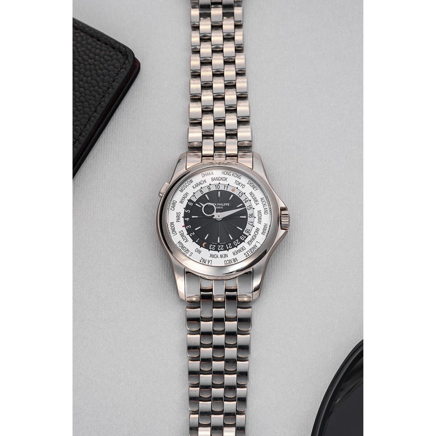 Patek Philippe World Time 5130/1G-010 - (1/6)