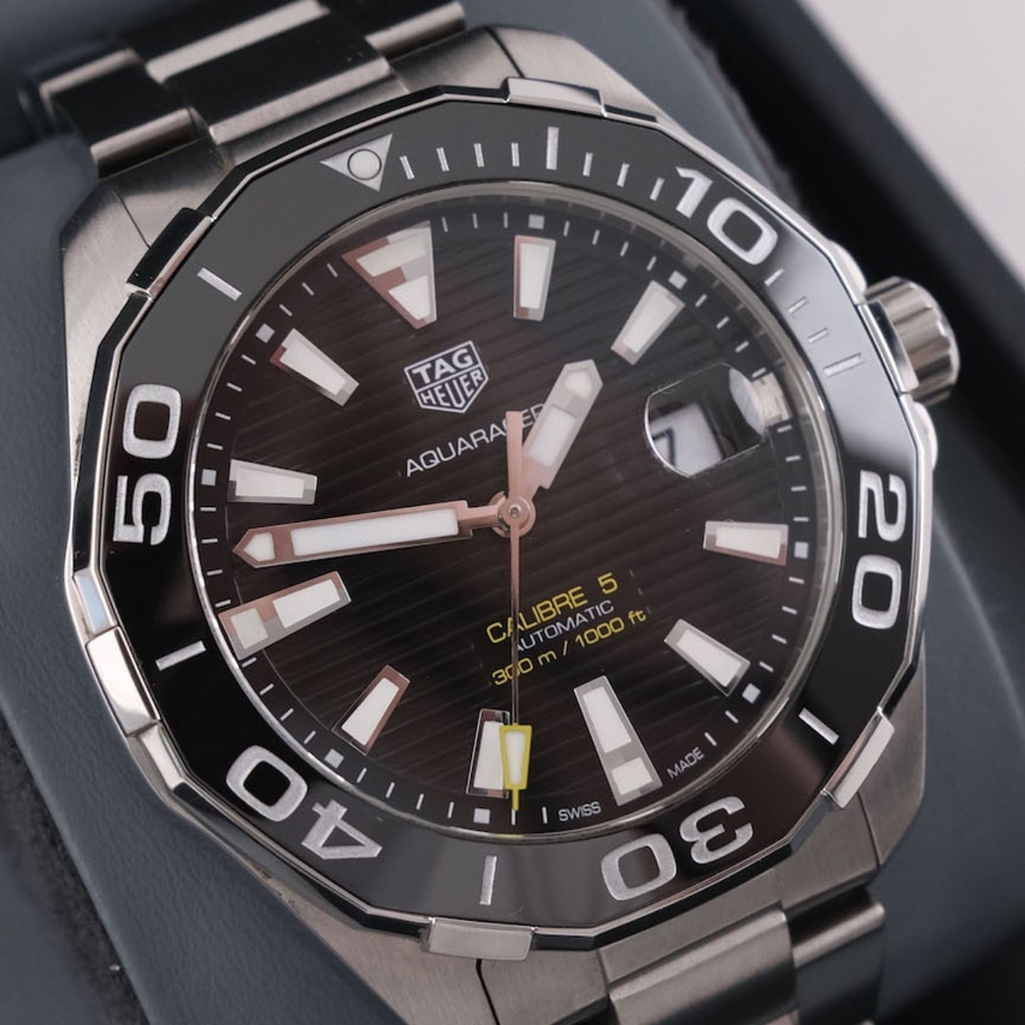 TAG Heuer Aquaracer 300M WAY201A.BA0927 (2021) - Zwart wijzerplaat 43mm Staal (4/8)