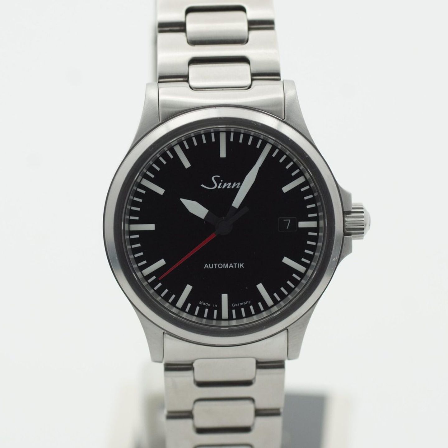 Sinn 556 556.0106 (2021) - Black dial 39 mm Steel case (3/8)