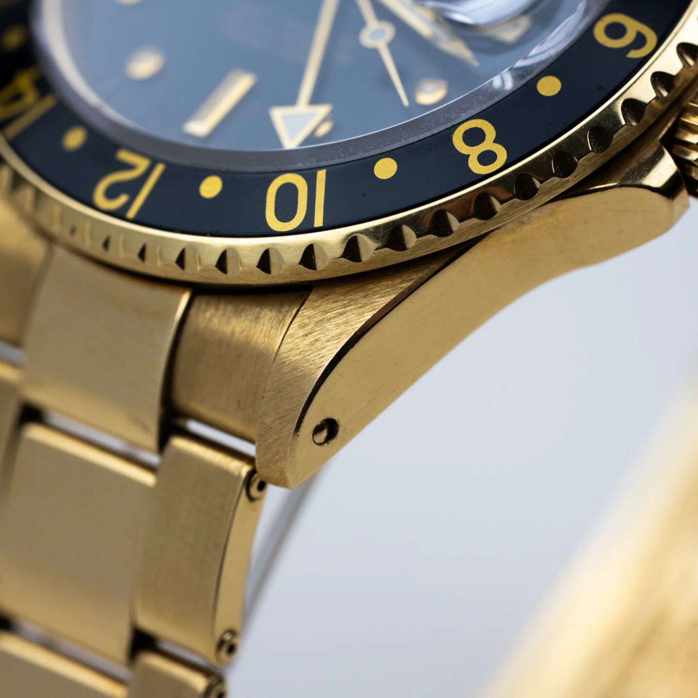 Rolex GMT-Master 16758 (1983) - Black dial 40 mm Yellow Gold case (4/8)