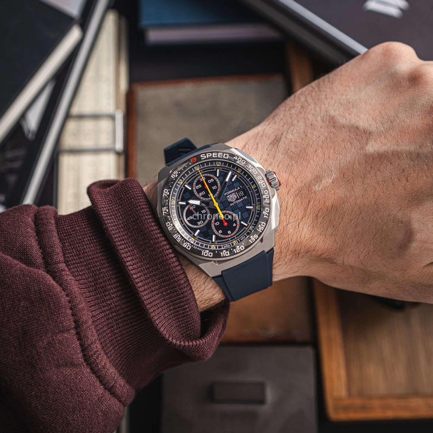 TAG Heuer Formula 1 CBZ2080.FT8091 (2025) - Blue dial 44 mm Titanium case (4/8)