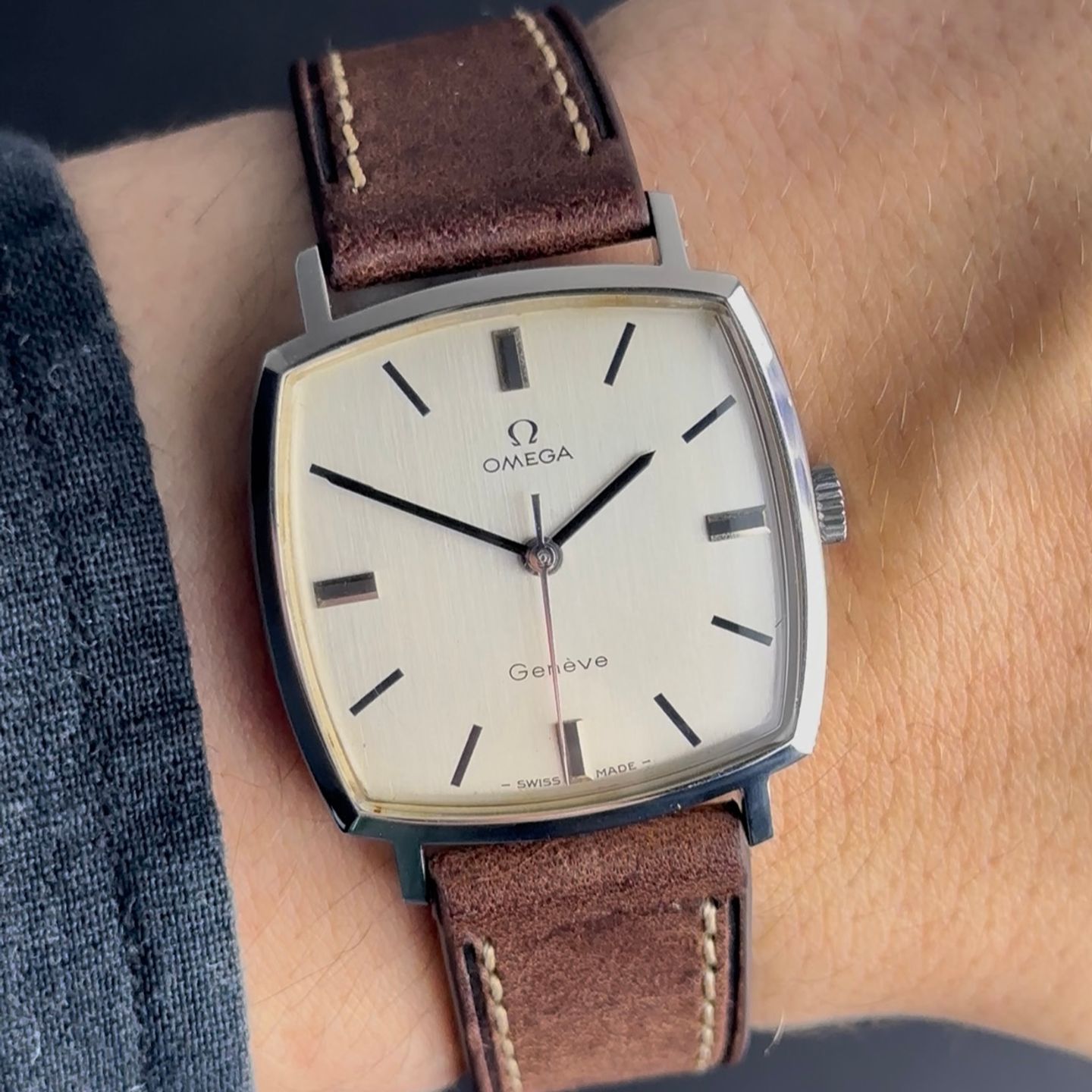 Omega Genève 131.022 (1970) - White dial 32 mm Steel case (2/8)