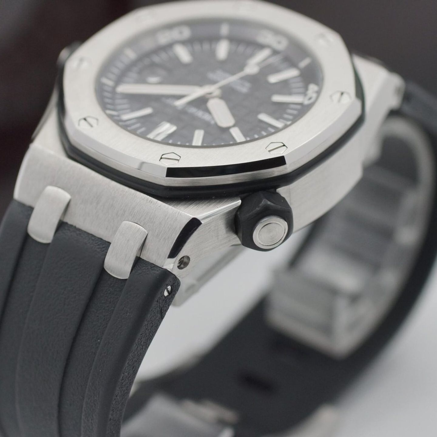 Audemars Piguet Royal Oak Offshore Diver 15703ST - (3/7)