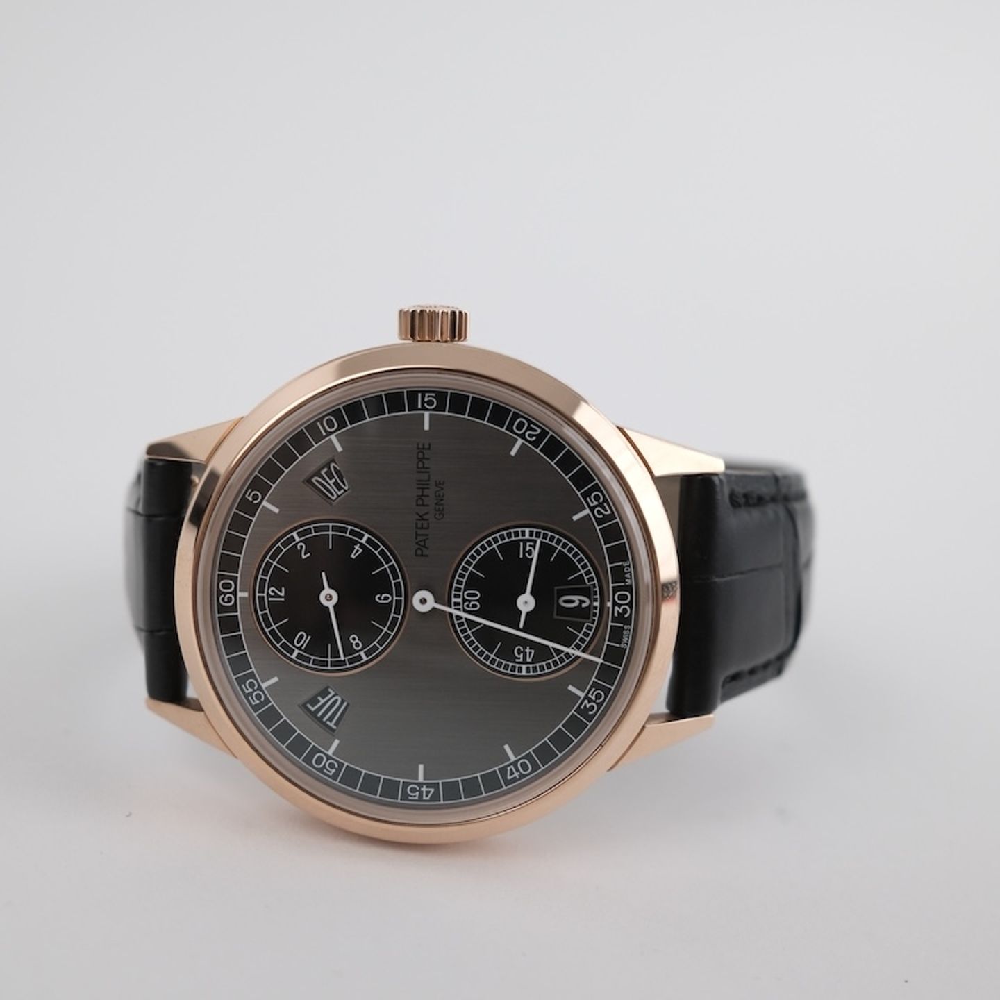 Patek Philippe Annual Calendar 5235/50R-001 (2022) - Zwart wijzerplaat 41mm Roségoud (7/8)