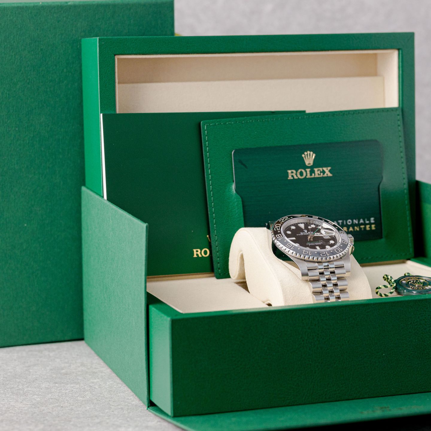 Rolex GMT-Master II 126710GRNR - (3/8)