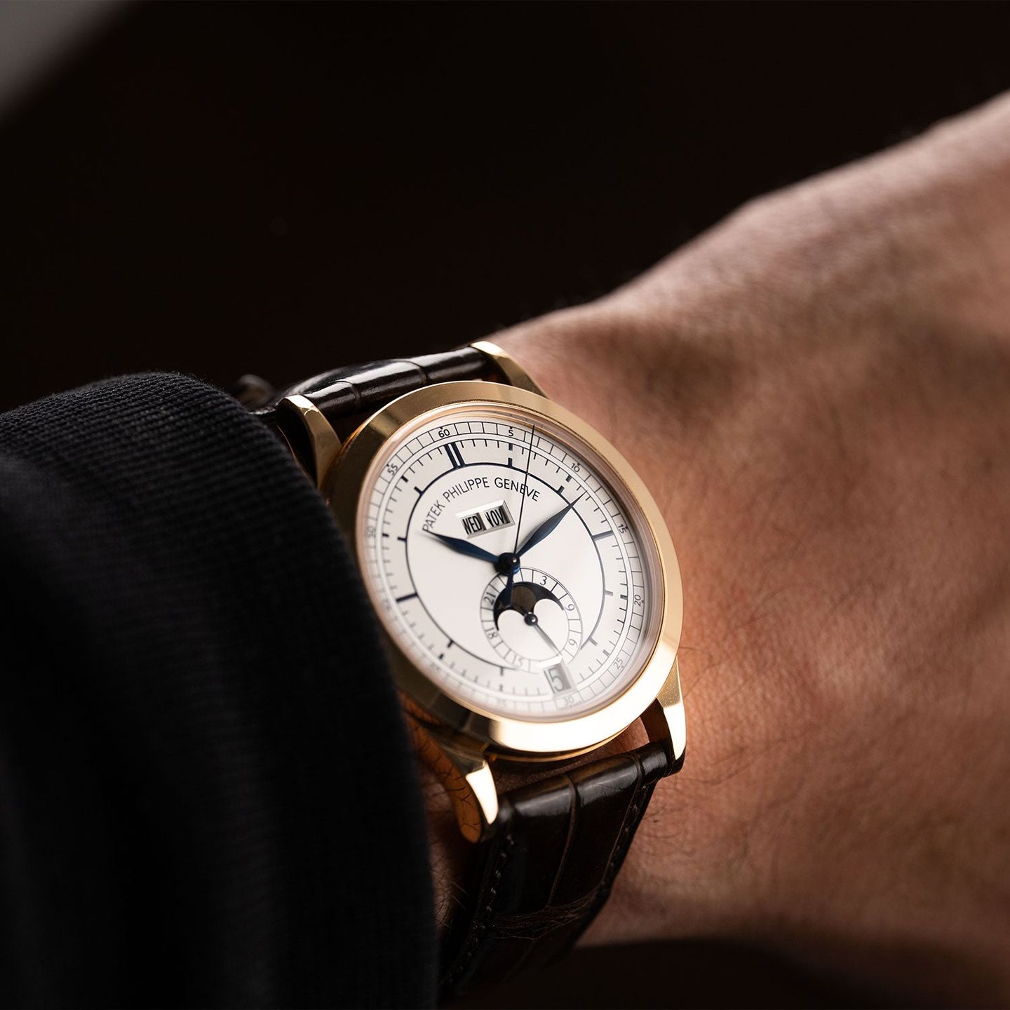 Patek Philippe Annual Calendar 5396R-001 - (7/8)