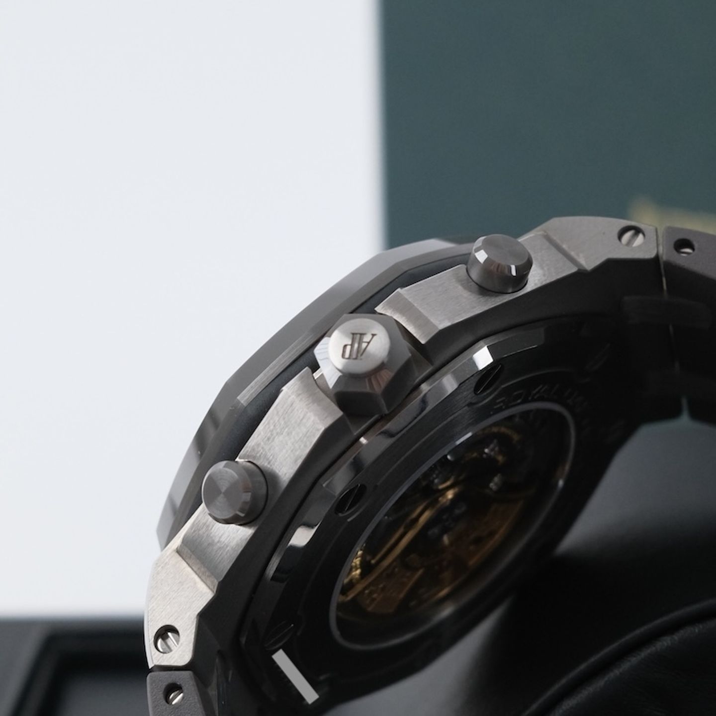 Audemars Piguet Royal Oak Offshore Chronograph 26470IO.OO.A006CA.01 (2021) - Grey dial 42 mm Titanium case (6/8)