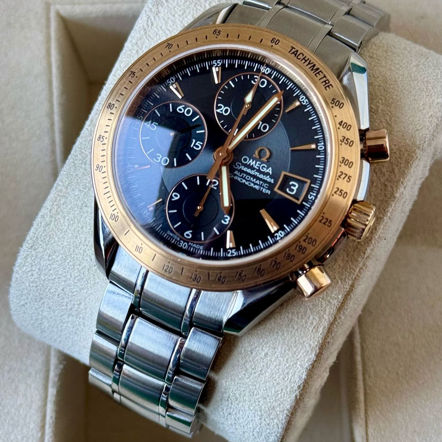 Omega Speedmaster Date 323.21.40.40.01.001 - (3/7)
