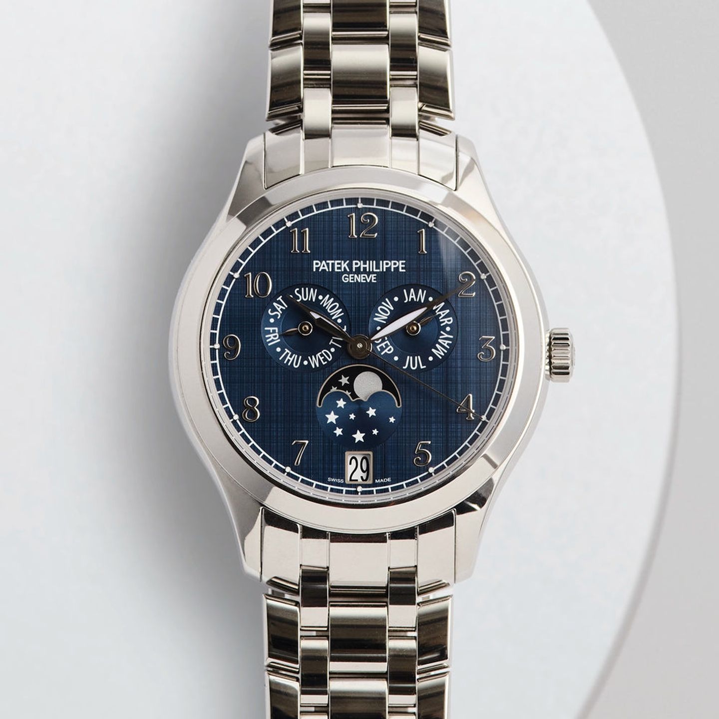 Patek Philippe Annual Calendar 4947/1A-001 - (1/5)