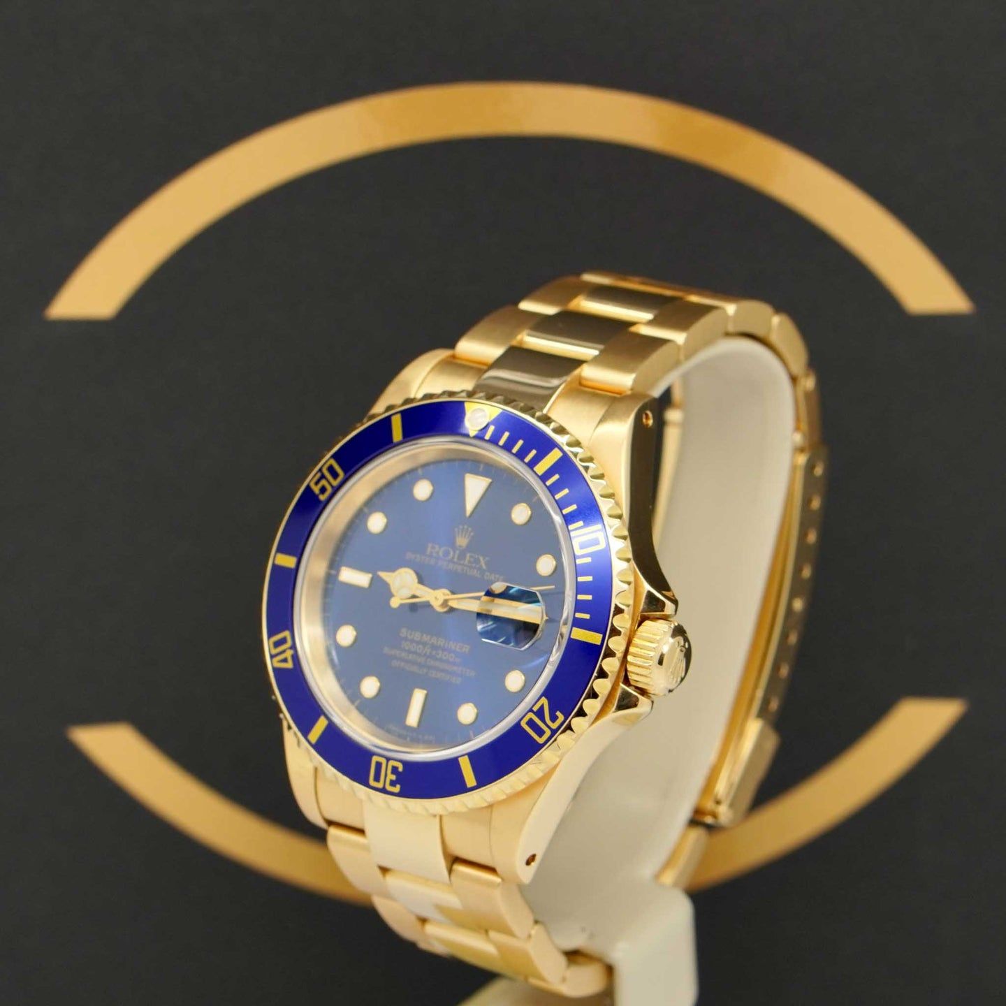 Rolex Submariner Date 16618 (1991) - Blue dial 40 mm Yellow Gold case (2/7)
