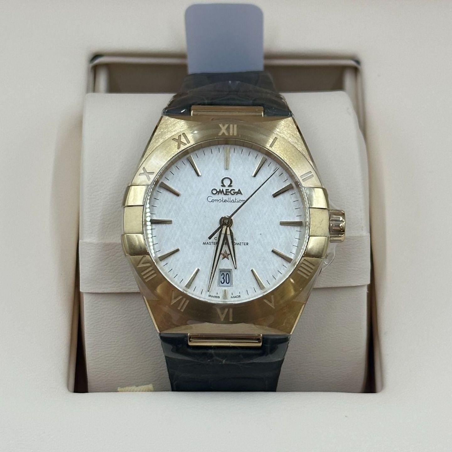 Omega Constellation 131.53.39.20.02.002 (2024) - Zilver wijzerplaat 39mm Geelgoud (5/8)