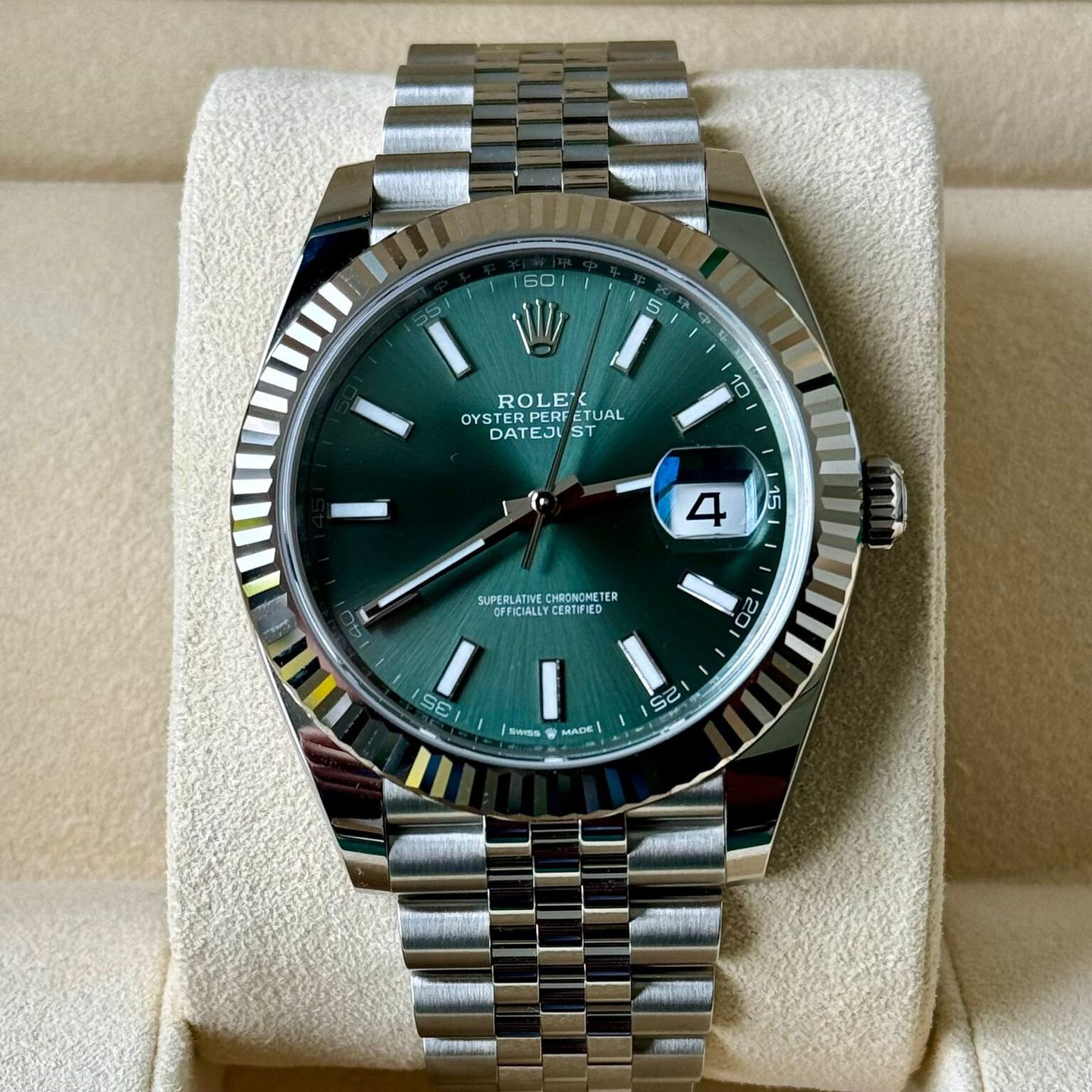 Rolex Datejust 41 126334 (2024) - Green dial 41 mm Steel case (2/6)