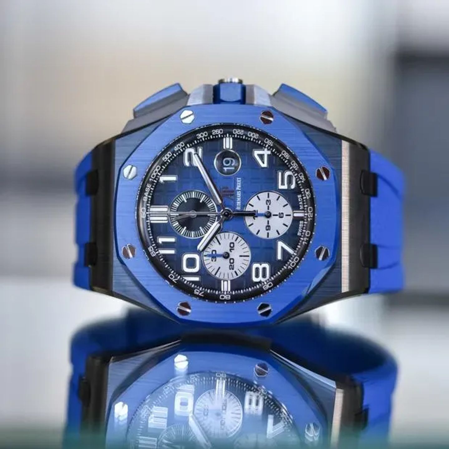 Audemars Piguet Royal Oak Offshore Chronograph 26405CE.OO.A030CA.01 (2020) - Blue dial 44 mm Ceramic case (2/6)