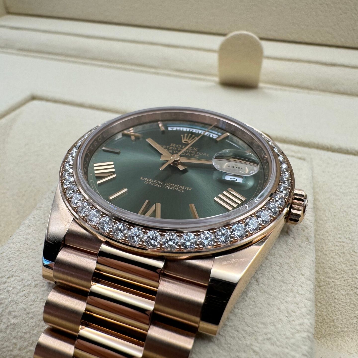 Rolex Day-Date 40 228345RBR (2022) - Green dial 40 mm Rose Gold case (2/8)