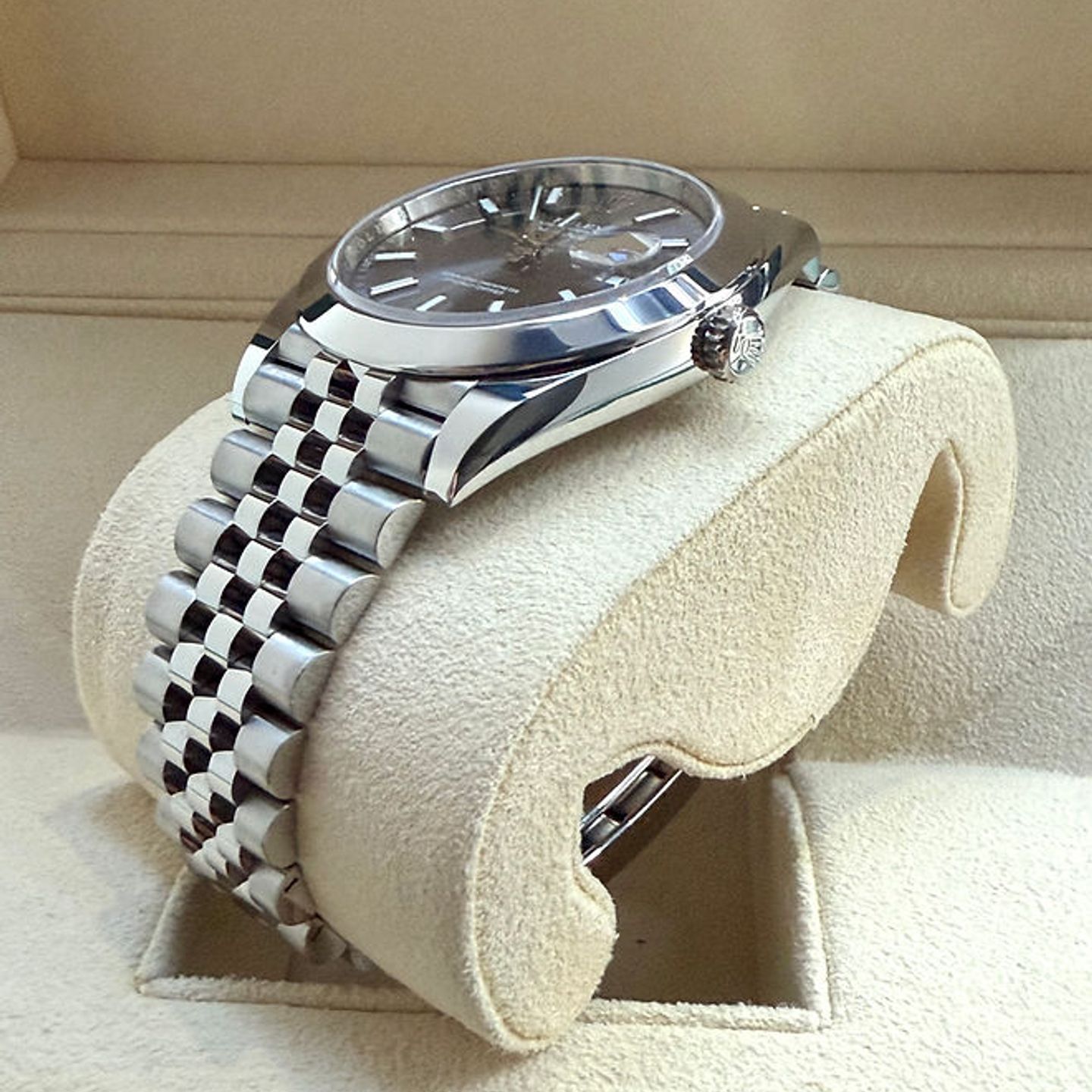 Rolex Datejust 41 126300 (2024) - Grijs wijzerplaat 48mm Staal (3/7)
