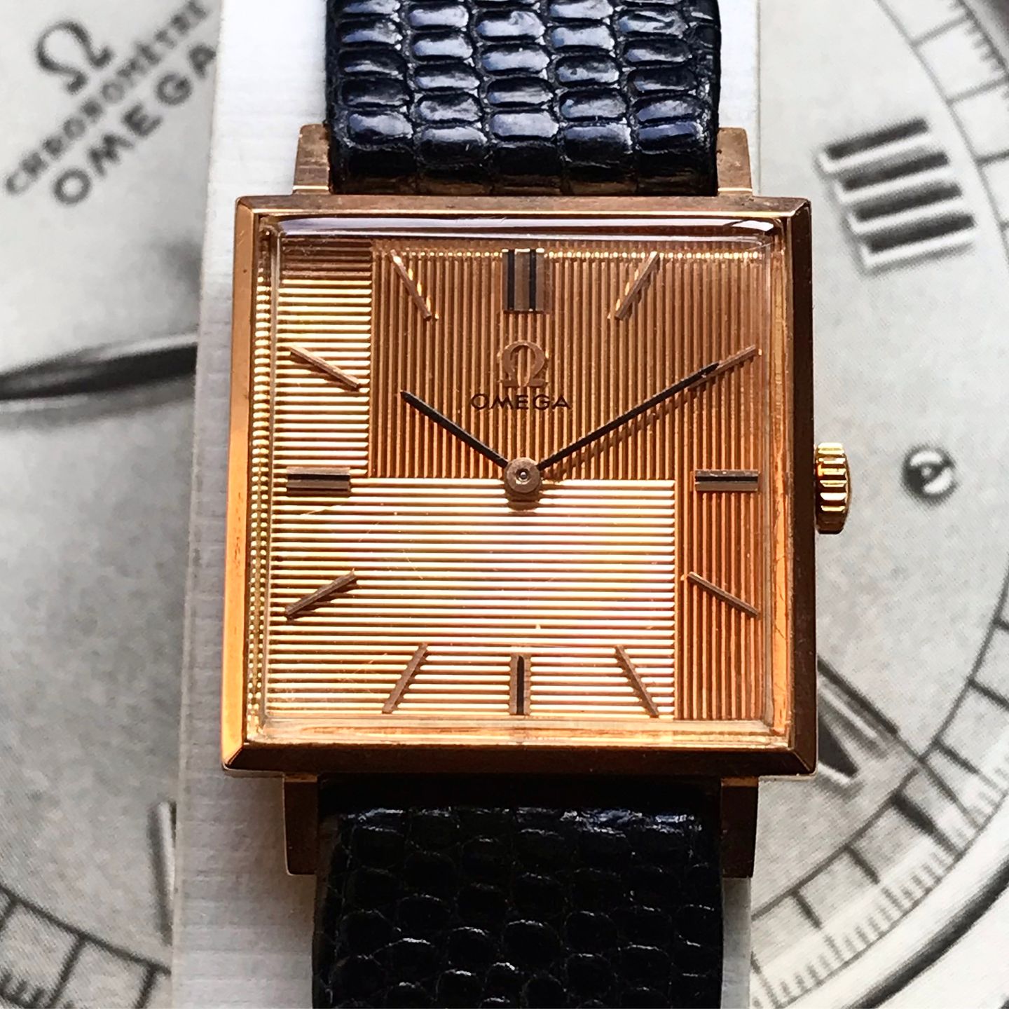 Omega Vintage 620 (1962) - Gold dial 26 mm Rose Gold case (1/8)