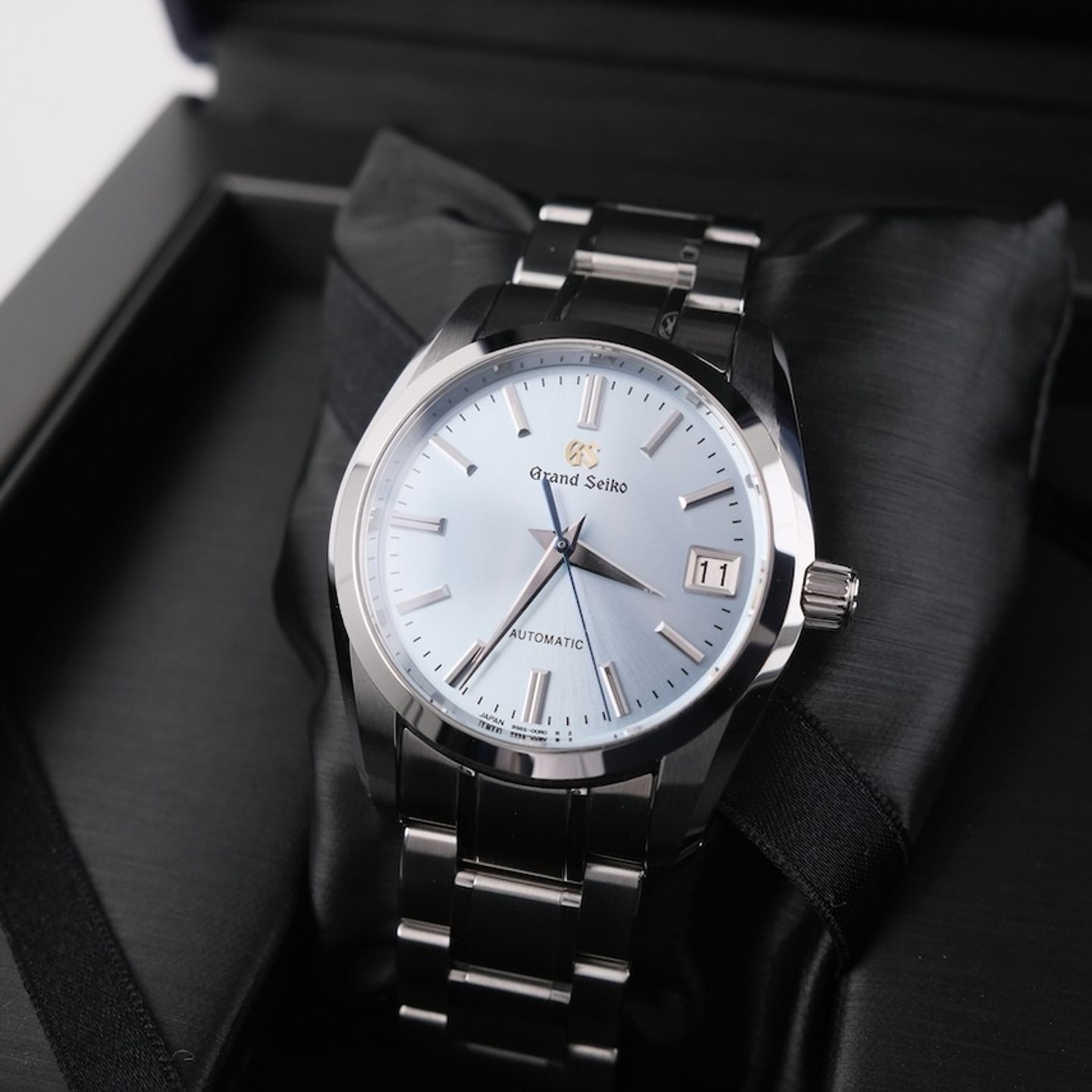 Grand Seiko Heritage Collection SBGR325G (2025) - Blue dial 38 mm Steel case (3/8)