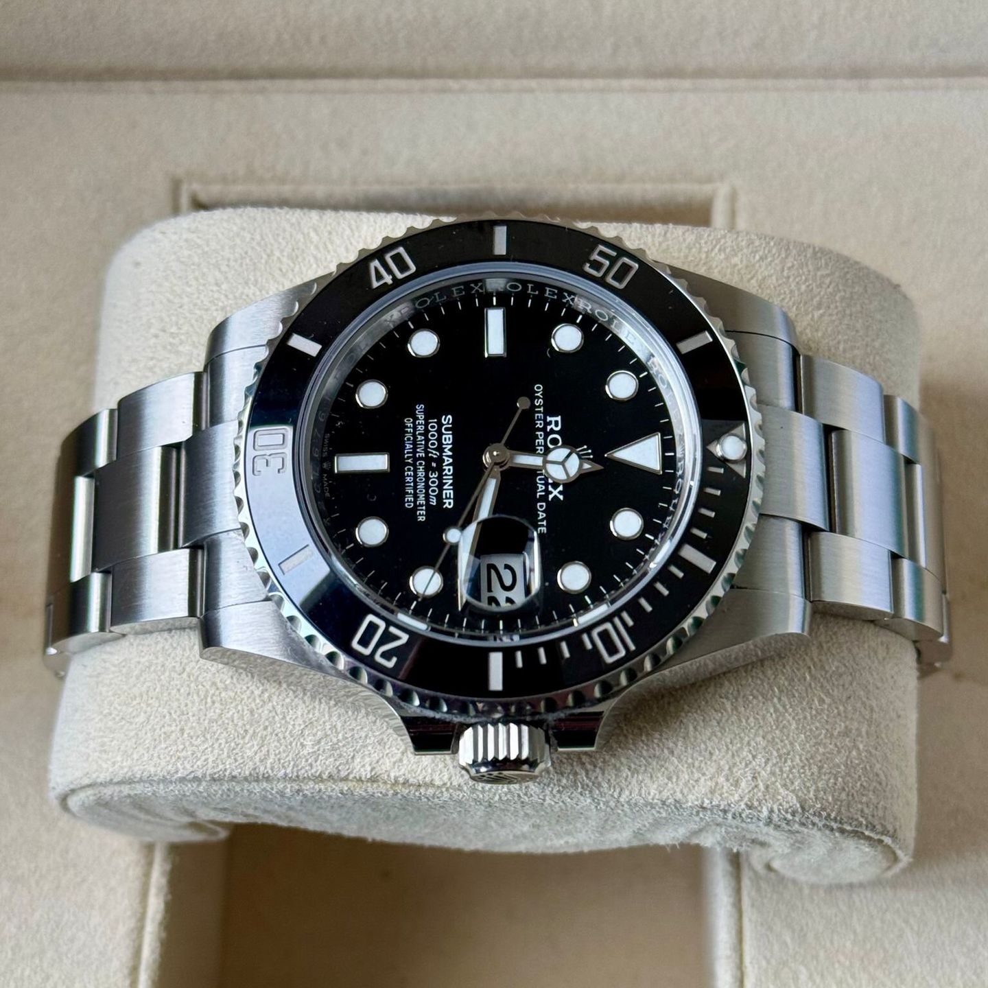 Rolex Submariner Date 126610LN - (4/7)