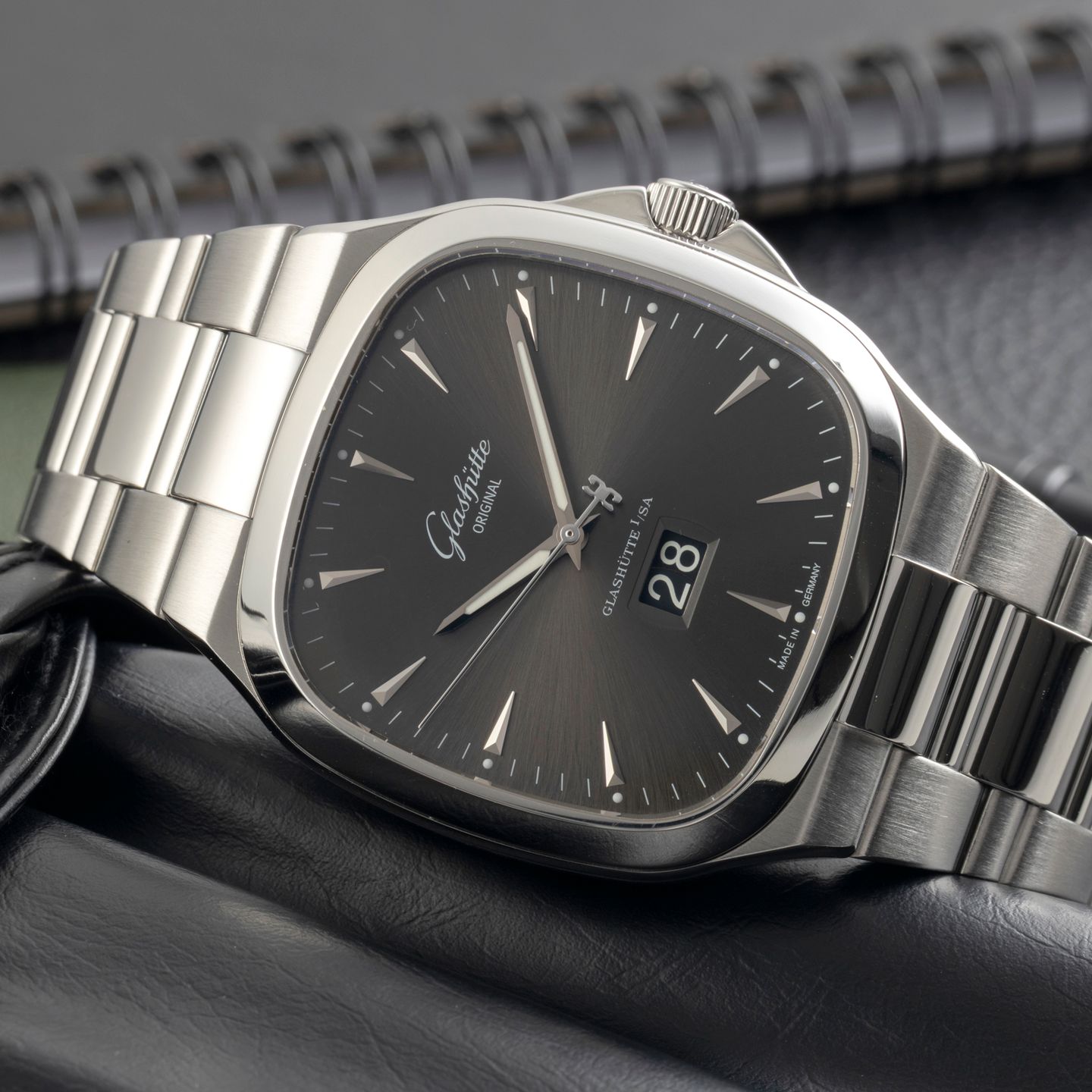 Glashütte Original Seventies Panorama Date 2-39-47-12-12-14 - (2/8)