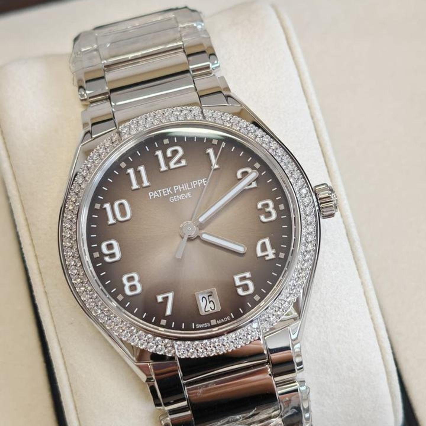 Patek Philippe Twenty~4 7300/1200A-010 - (3/5)