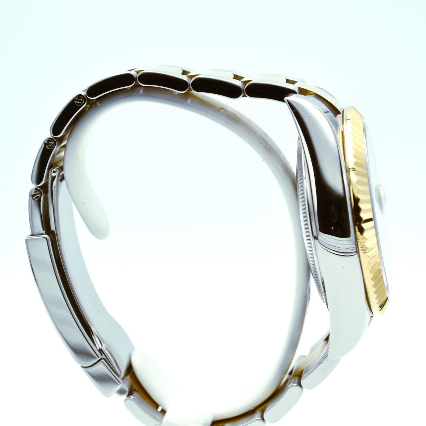 Rolex Sky-Dweller 326933 (2020) - Champagne dial 42 mm Gold/Steel case (4/6)