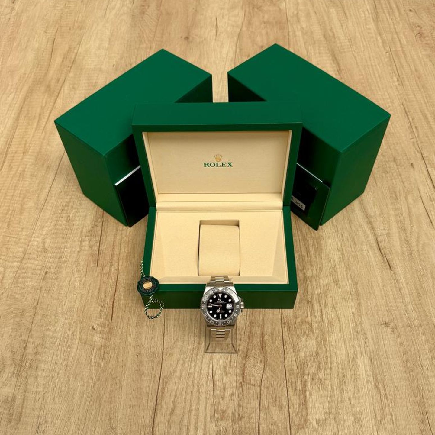 Rolex GMT-Master II 126710GRNR (2026) - Black dial 40 mm Steel case (1/10)