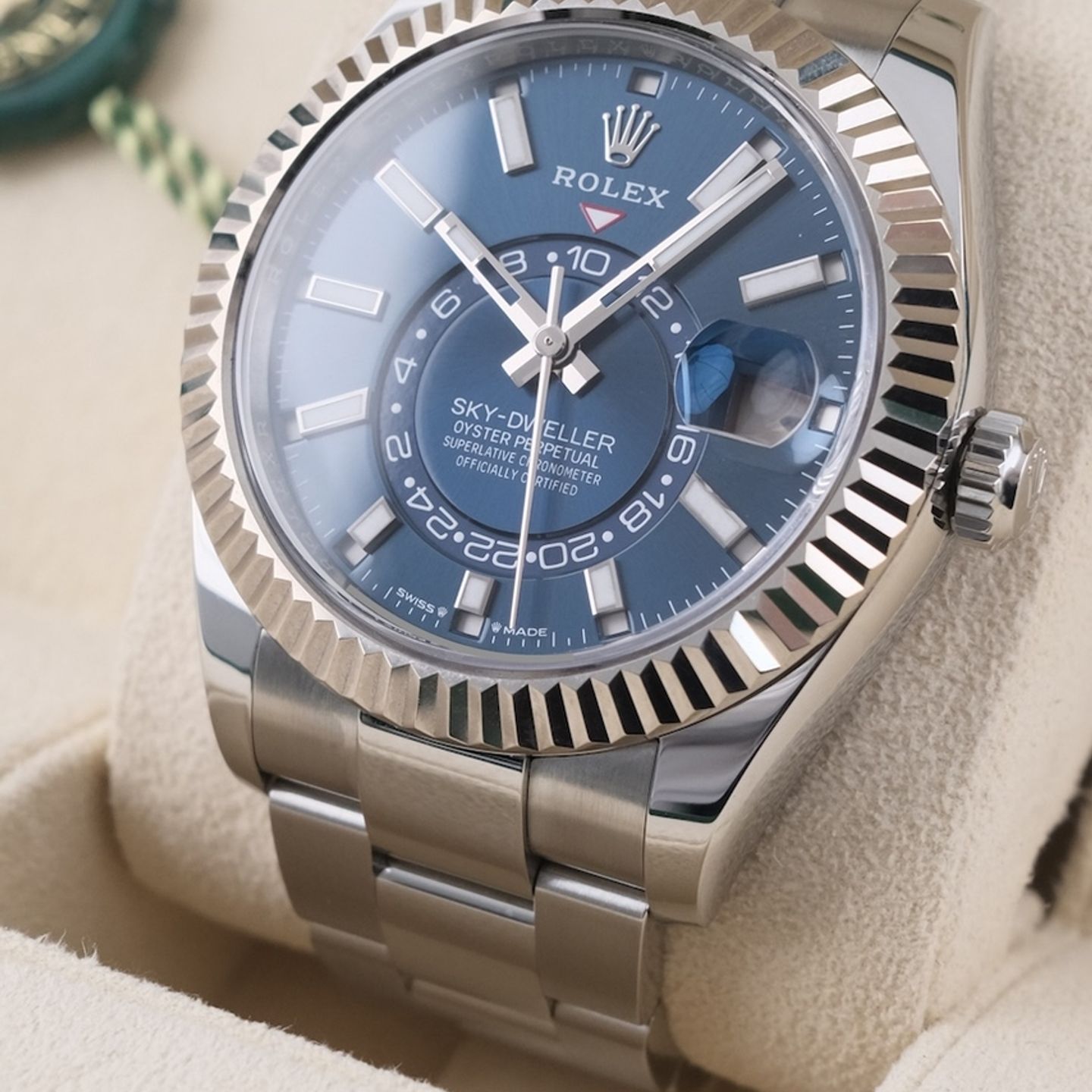 Rolex Sky-Dweller 336934 (2024) - 42 mm Steel case (1/8)