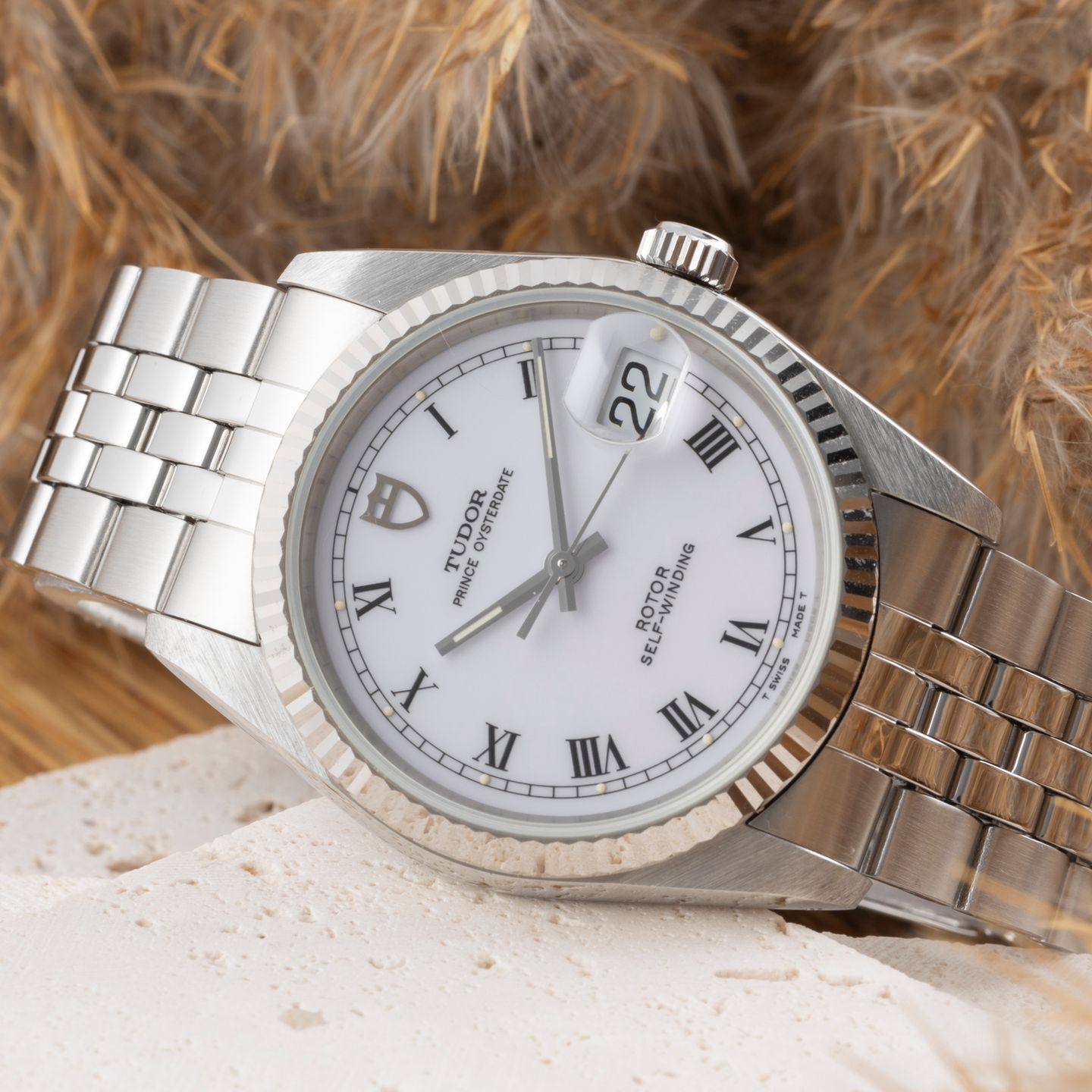 Tudor Prince Date 74034 - (2/8)