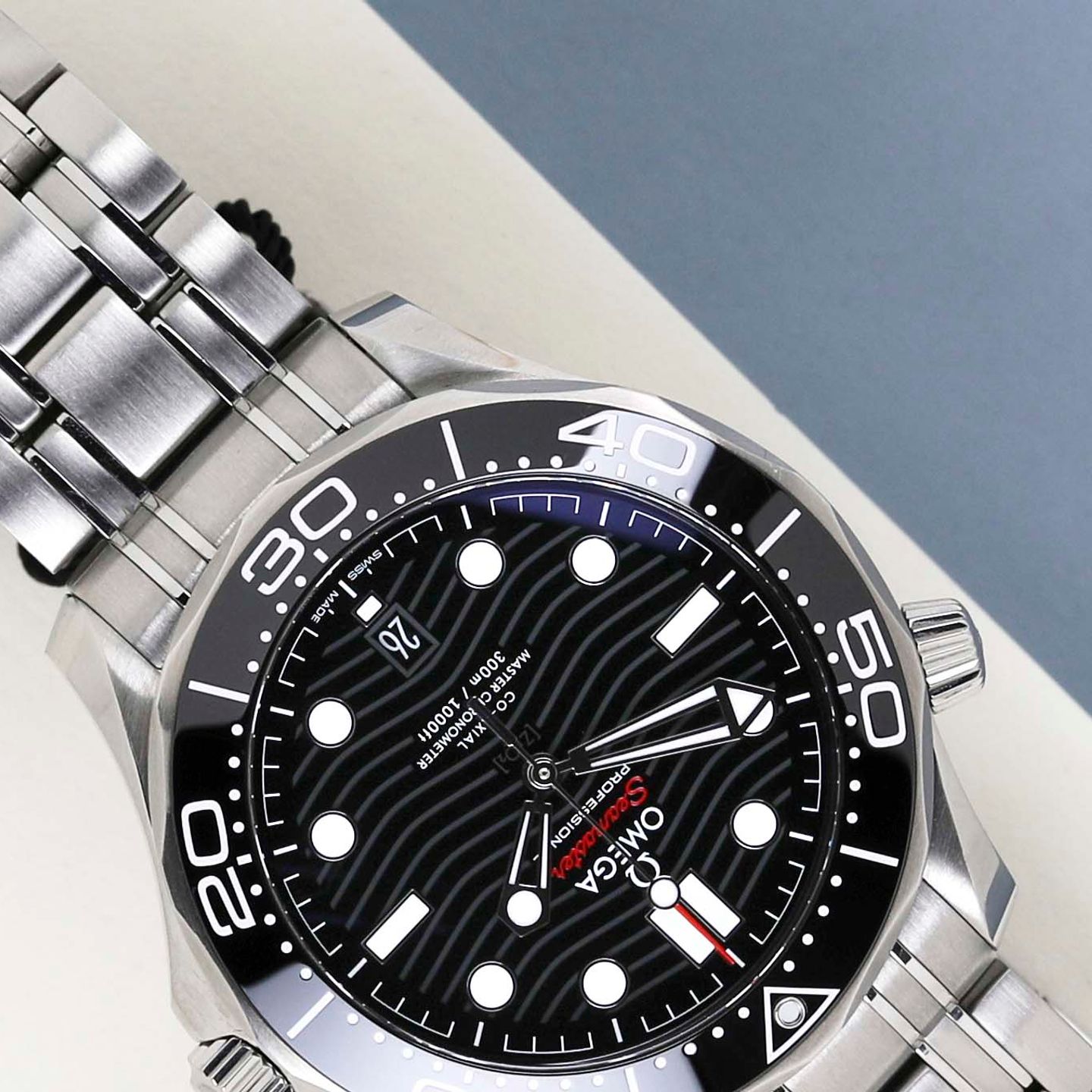 Omega Seamaster Diver 300 M 210.30.42.20.01.001 (2022) - Zwart wijzerplaat 42mm Staal (4/8)