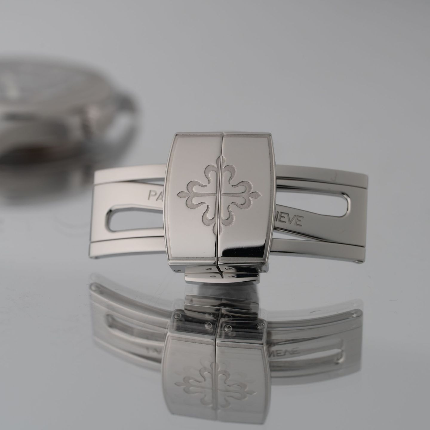 Patek Philippe Aquanaut 5165A - (7/8)