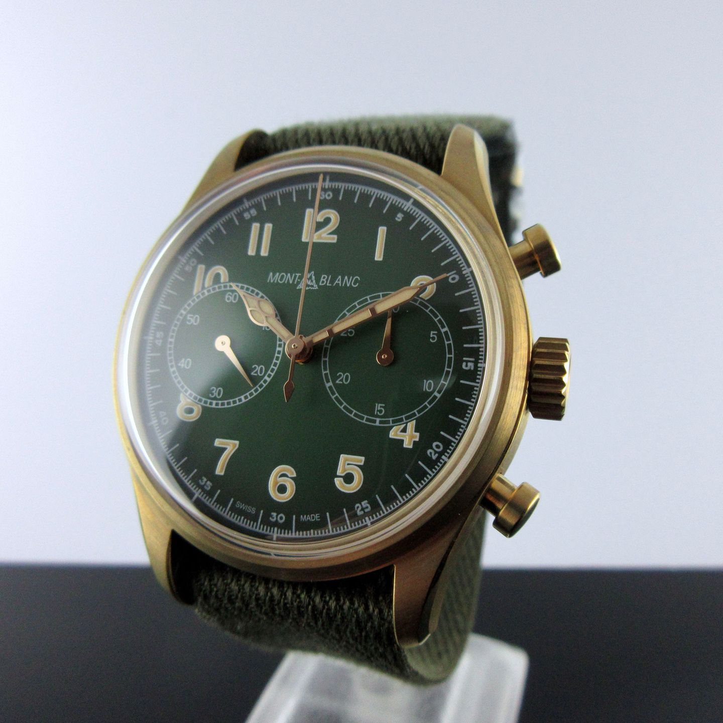 Montblanc 1858 119908 (2024) - Green dial 42 mm Bronze case (2/8)