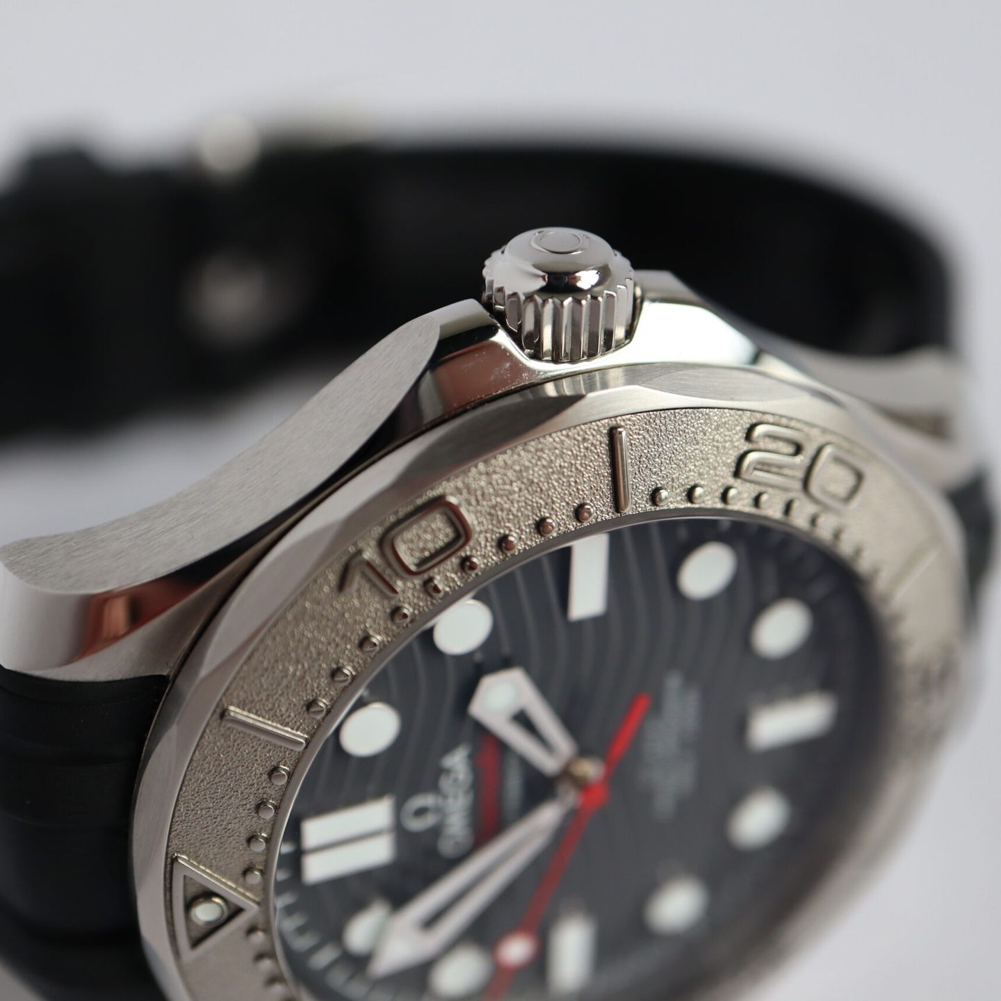 Omega Seamaster Diver 300 M 210.32.42.20.01.002 (2024) - Zwart wijzerplaat 42mm Staal (7/8)