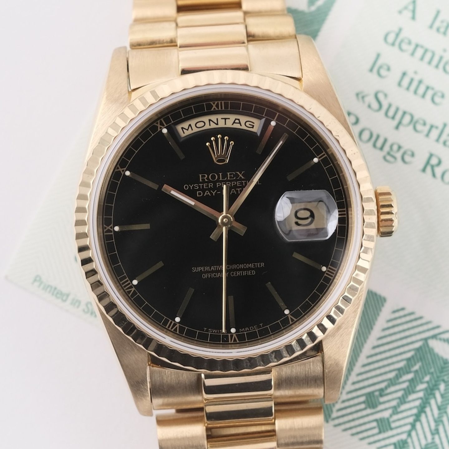 Rolex Day-Date 36 18238 (1997) - Black dial 36 mm Yellow Gold case (2/8)