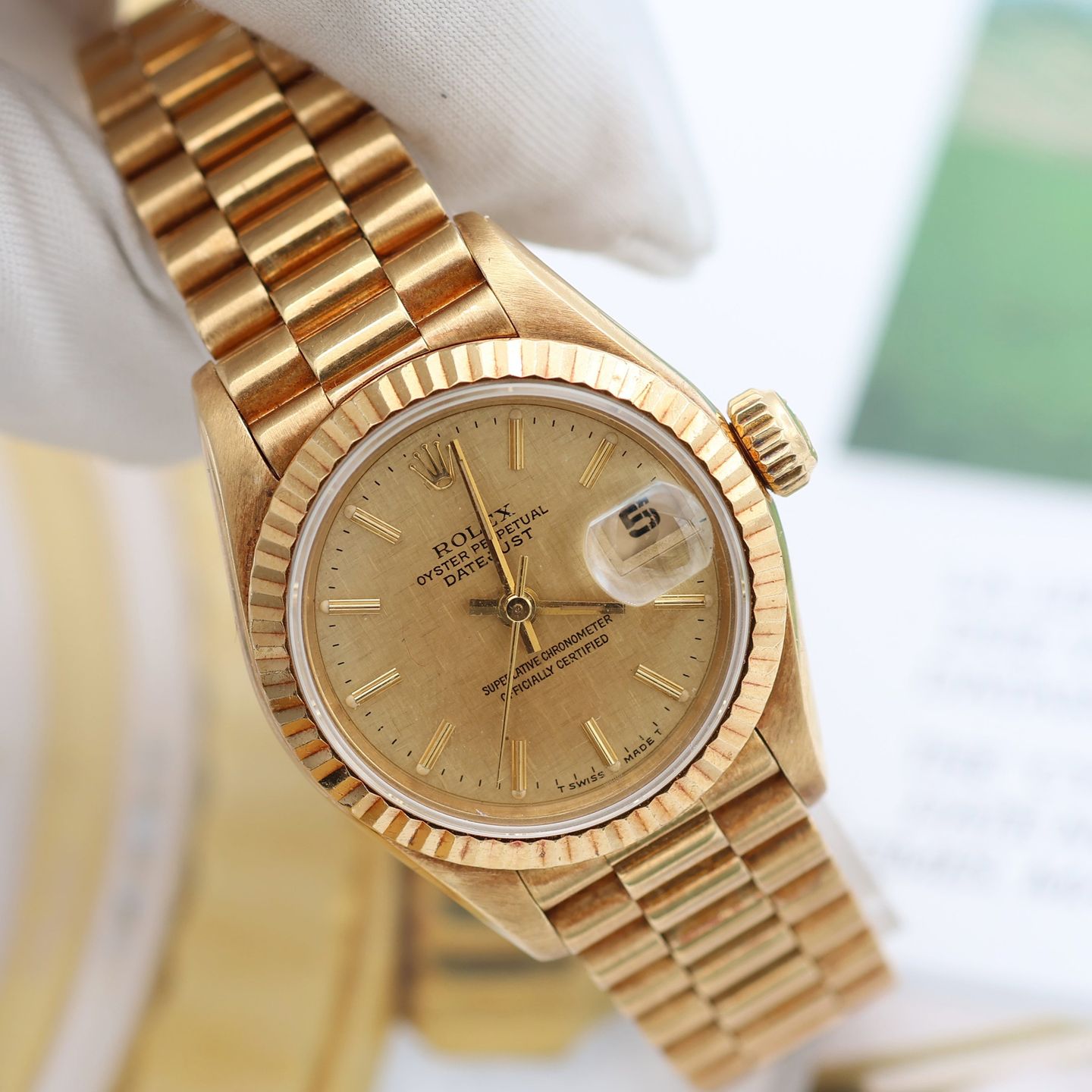 Rolex Lady-Datejust 69178 (Unknown (random serial)) - Champagne dial 26 mm Yellow Gold case (7/8)